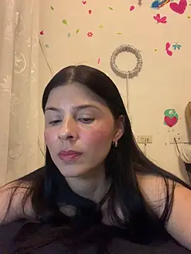 Estefani 32 online show from April 2026 05:29:01 PM