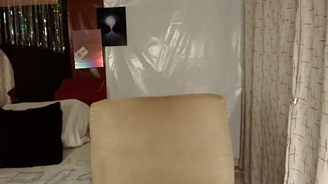 Estefani 32 online show from November 2025 05:29:01 PM