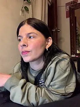 Estefani 32 online show from April 2026 05:27:01 PM