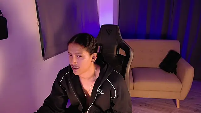 Liam V online show from March 2026 05:13:02 AM