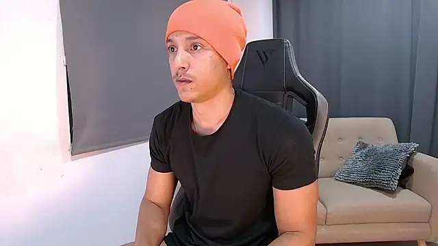 Liam V online show from February 2026 11:36:01 PM