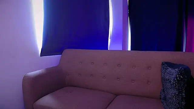 Liam V online show from November 2025 05:23:02 PM