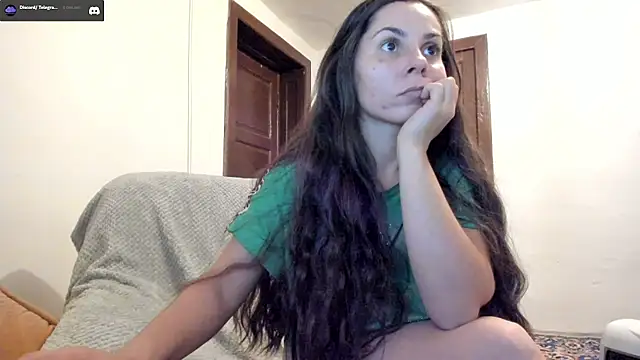 Snapshot of EasyAcee chatting on October 2025 03:56:01 PM EasyAcee online show from October 2025 03:56:01 PM