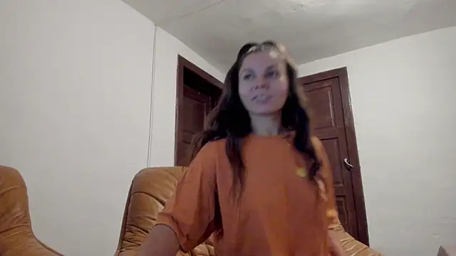 Snapshot of EasyAcee chatting on September 2025 06:13:01 PM EasyAcee online show from September 2025 06:13:01 PM
