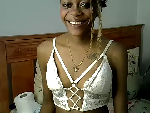 Snapshot of purplescarlet chatting on January 2026 05:39:01 PM purplescarlet online show from January 2026 05:39:01 PM