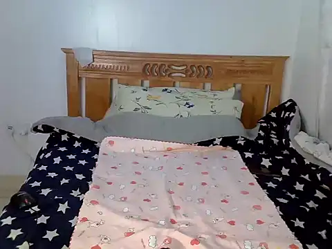 Snapshot of purplescarlet chatting on January 2026 10:24:02 PM purplescarlet online show from January 2026 10:24:02 PM