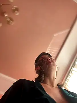 Flossy Vettie online show from November 2025 10:42:02 AM