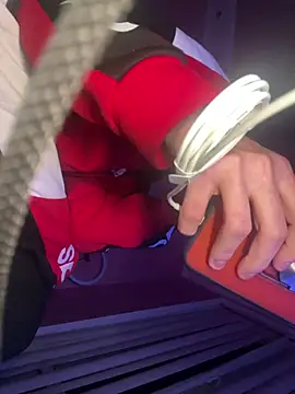 Flossy Vettie online show from April 2026 06:31:02 PM