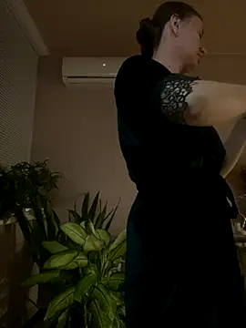 Flossy Vettie online show from November 2025 03:26:01 PM