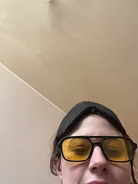 Flossy Vettie online show from February 2026 01:35:02 PM