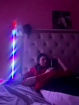 Flossy Vettie online show from November 2025 06:30:01 PM