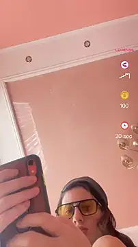 Flossy Vettie online show from February 2026 01:00:01 PM