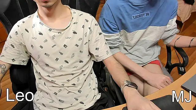 Snapshot of teelimata chatting on March 2025 09:28:01 AM teelimata online show from March 2025 09:28:01 AM