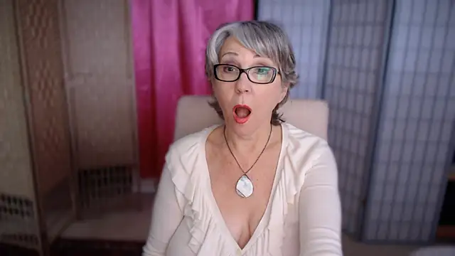 petradaniels online show from November 2025 07:17:01 PM