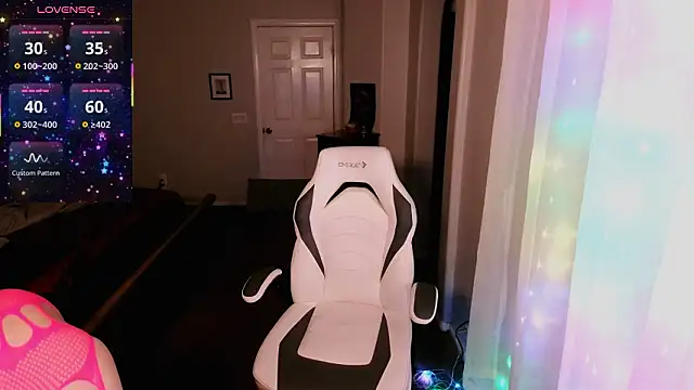 britteebee online show from February 2026 05:38:02 AM