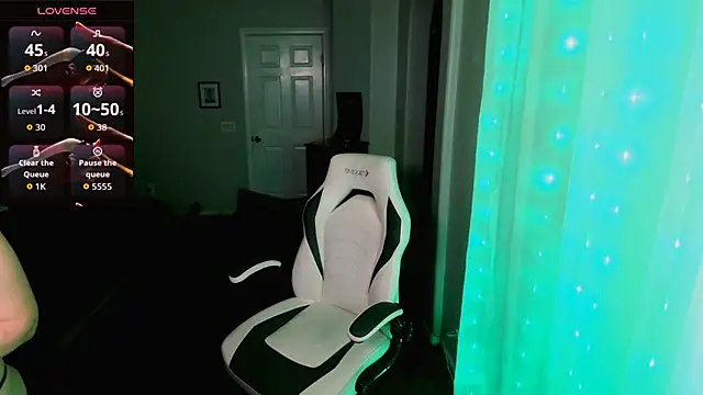 britteebee online show from December 2025 06:02:01 AM