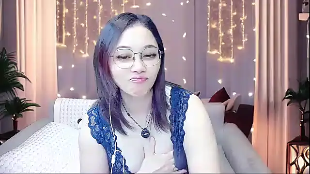 Giuliam online show from October 2025 05:52:01 AM