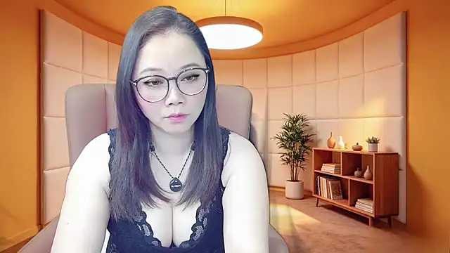 Giuliam online show from June 2026 02:12:02 AM