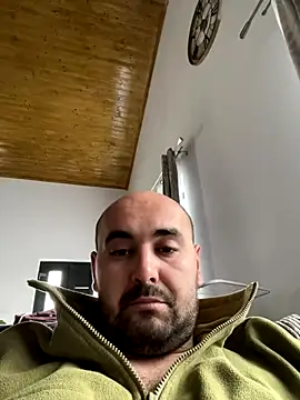 Niroolf online show from December 2025 11:23:01 AM