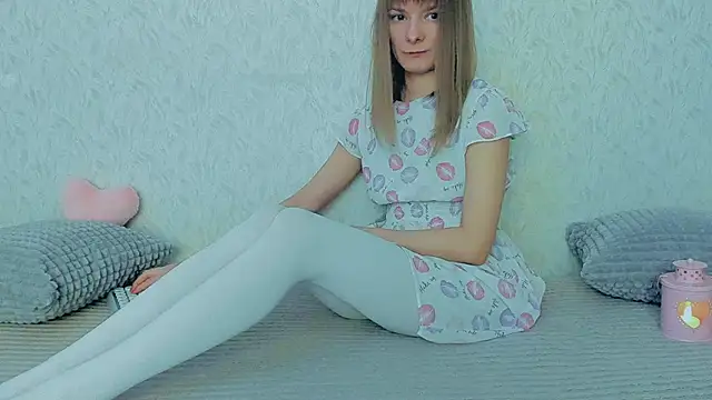 YourCaramel online show from February 2025 05:04:01 AM