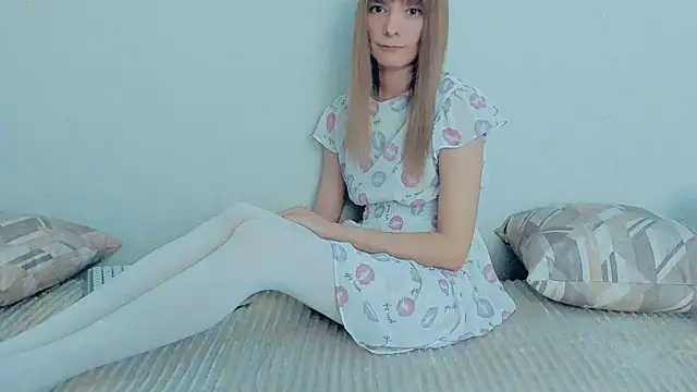 YourCaramel online show from October 2025 06:44:01 AM