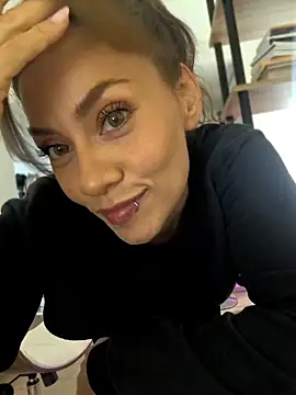 SamyJones9 online show from April 2026 10:49:02 PM