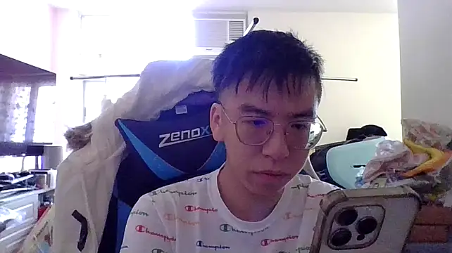 Snapshot of charlie_xdd chatting on January 2025 07:11:01 AM charlie xdd online show from January 2025 07:11:01 AM