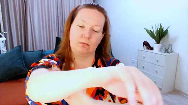 GoddessLara online show from October 2025 09:05:01 PM