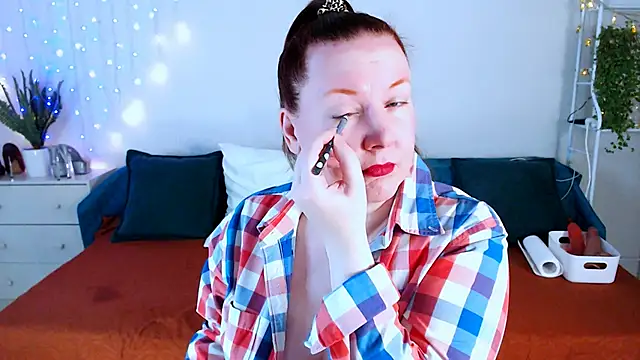 GoddessLara online show from November 2025 12:22:01 AM