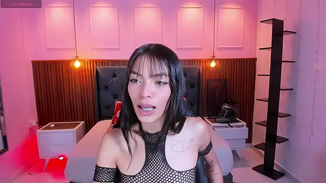 Snapshot of AMELIELEONE chatting on November 2025 12:15:02 PM AMELIELEONE online show from November 2025 12:15:02 PM