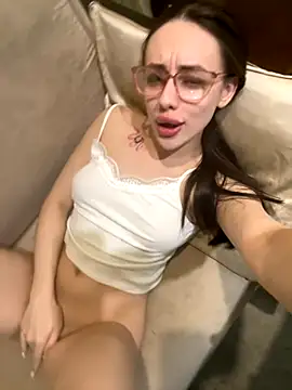 Snapshot of Lisaaan chatting on October 2025 11:22:01 AM Lisaaan online show from October 2025 11:22:01 AM