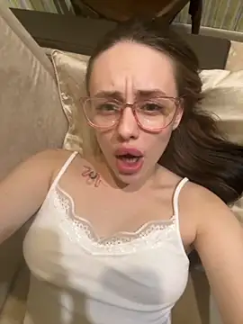 Snapshot of Lisaaan chatting on October 2025 11:16:01 PM Lisaaan online show from October 2025 11:16:01 PM