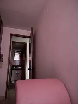 DulceLenns online show from October 2025 06:05:01 PM