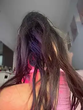 DulceLenns online show from January 2026 06:37:01 PM