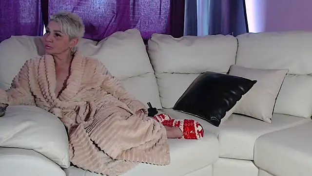 Snapshot of TightAssMom chatting on February 2025 12:31:01 PM TightAssMom online show from February 2025 12:31:01 PM
