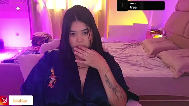 feluriana online show from April 2026 06:43:01 PM
