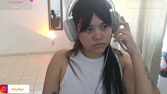 feluriana online show from November 2025 03:45:02 PM