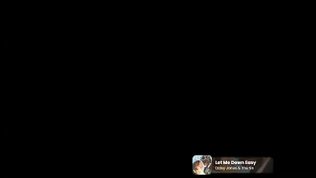 feluriana online show from May 2026 10:10:01 PM