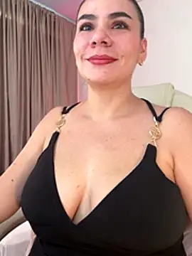 MeganDupont online show from December 2025 01:00:01 PM