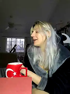 Snapshot of ScarletCallings420 chatting on January 2025 06:56:02 PM ScarletCallings420 online show from January 2025 06:56:02 PM