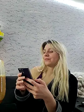 ScarletCallings420 online show from January 2026 10:25:02 PM