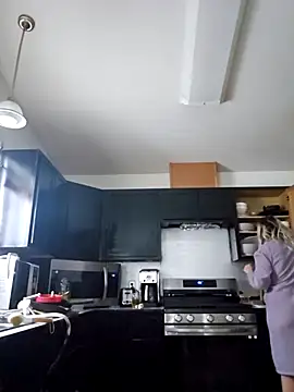 Snapshot of ScarletCallings420 chatting on April 2026 04:24:02 PM ScarletCallings420 online show from April 2026 04:24:02 PM