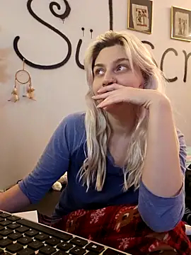 ScarletCallings420 online show from November 2025 08:08:01 PM