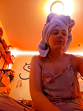 ScarletCallings420 online show from November 2025 09:26:01 PM