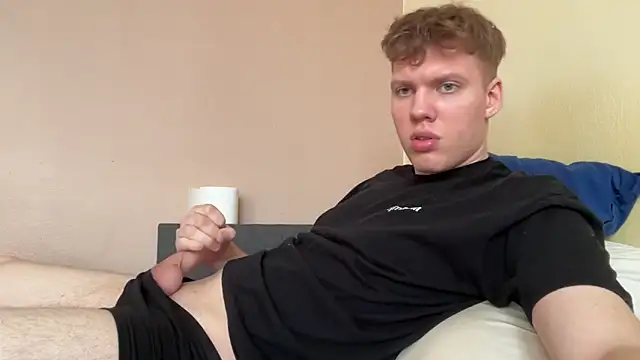 Snapshot of sexybooii6968 chatting on February 2026 01:33:01 PM sexybooii6968 online show from February 2026 01:33:01 PM