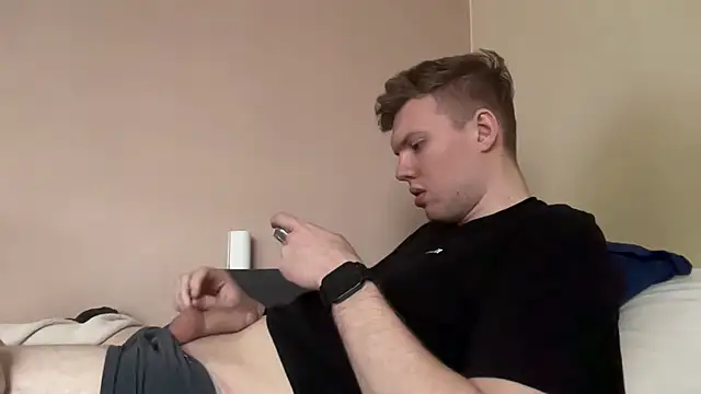 Snapshot of sexybooii6968 chatting on February 2026 01:21:02 PM sexybooii6968 online show from February 2026 01:21:02 PM