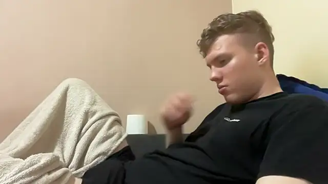 sexybooii6968 online show from October 2025 04:39:01 PM