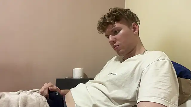 Snapshot of sexybooii6968 chatting on December 2025 02:43:02 PM sexybooii6968 online show from December 2025 02:43:02 PM