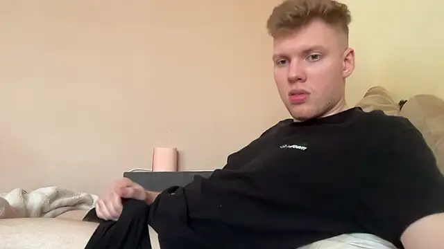 sexybooii6968 online show from April 2026 11:47:01 AM