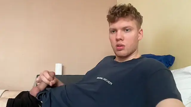 Snapshot of sexybooii6968 chatting on February 2026 02:06:02 PM sexybooii6968 online show from February 2026 02:06:02 PM